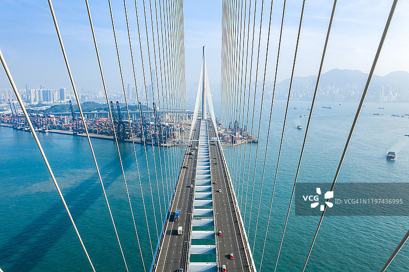 昂船洲大桥和青沙公路的无人机视角图片素材