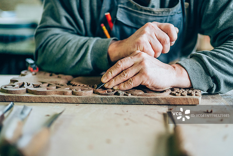 进行最后的润色图片素材