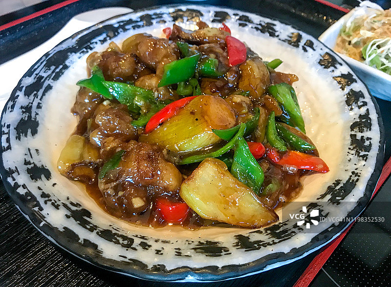 炸猪肉茄子（卤肉段烧茄子）图片素材