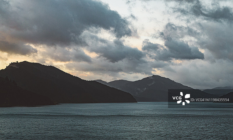 夏洛特皇后湾日出图片素材