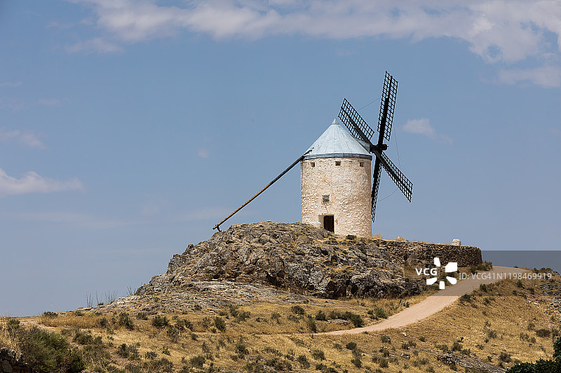 西班牙孔苏埃格拉的风车图片素材