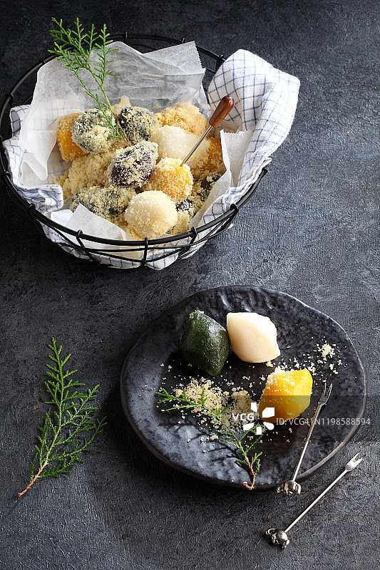 松糕与卡斯特拉碎屑图片素材