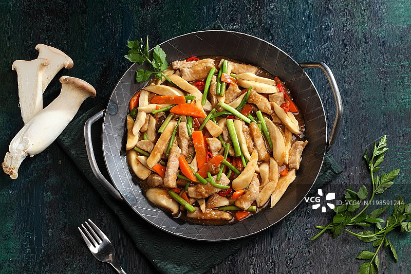杏鲍菇炒里脊图片素材