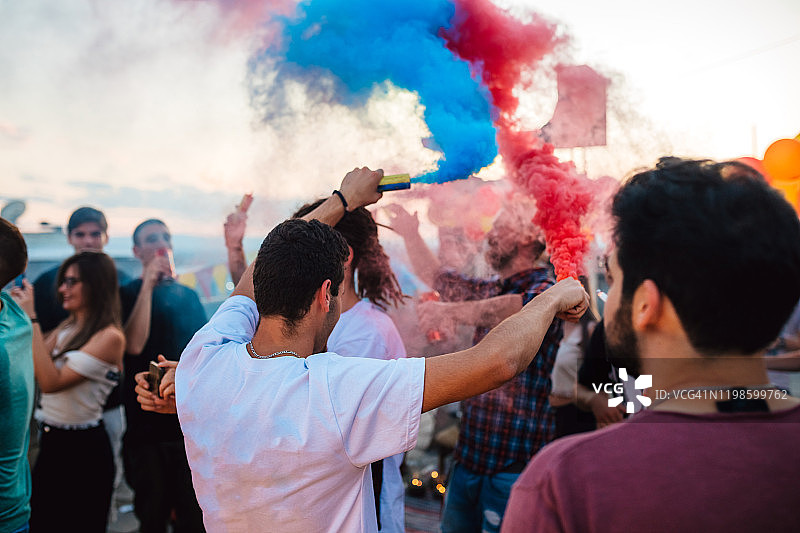 在屋顶图片素材