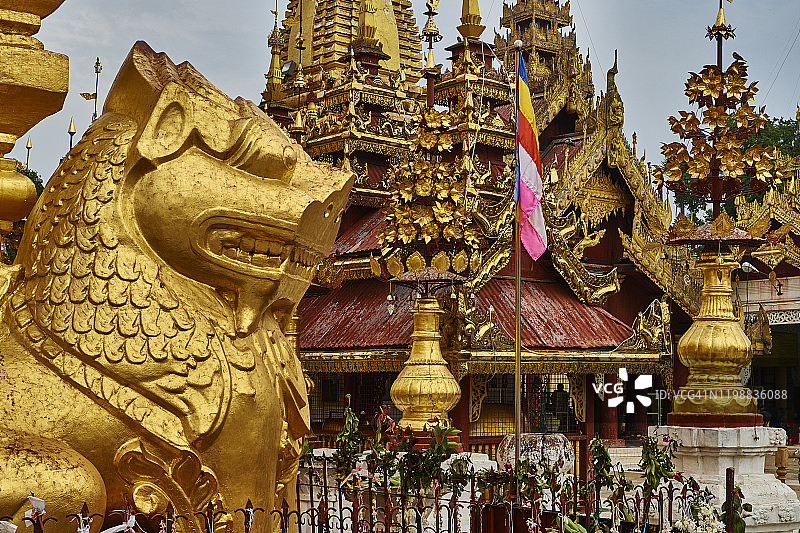 缅甸蒲甘瑞西光塔图片素材