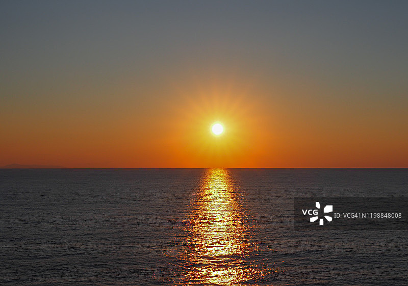 希腊伊奥斯岛附近的爱琴海图片素材