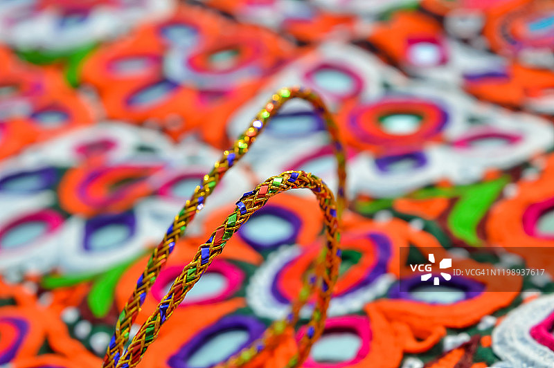 印度刺绣和绳索设计特写，手工织物刺绣艺术，文化刺绣图片素材