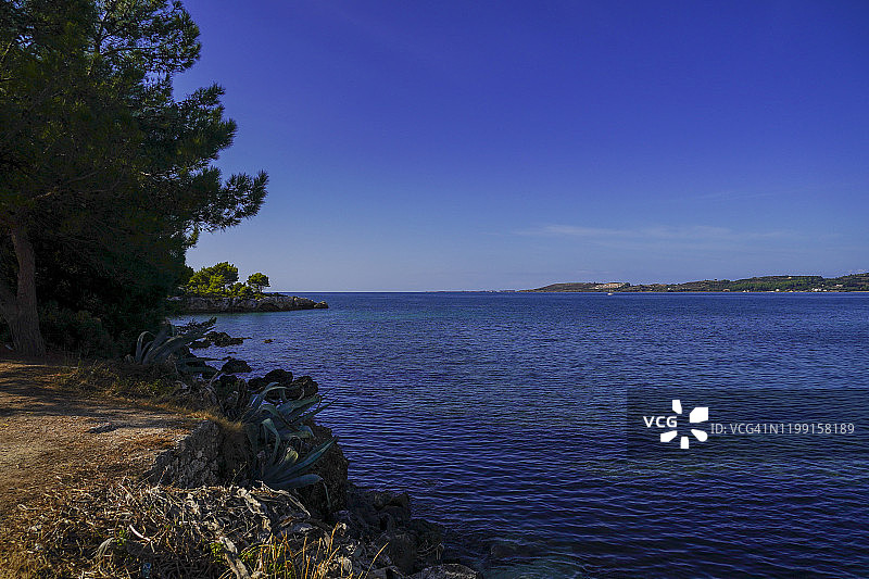 凯法利尼亚阿尔戈斯托利的法纳里海滩图片素材