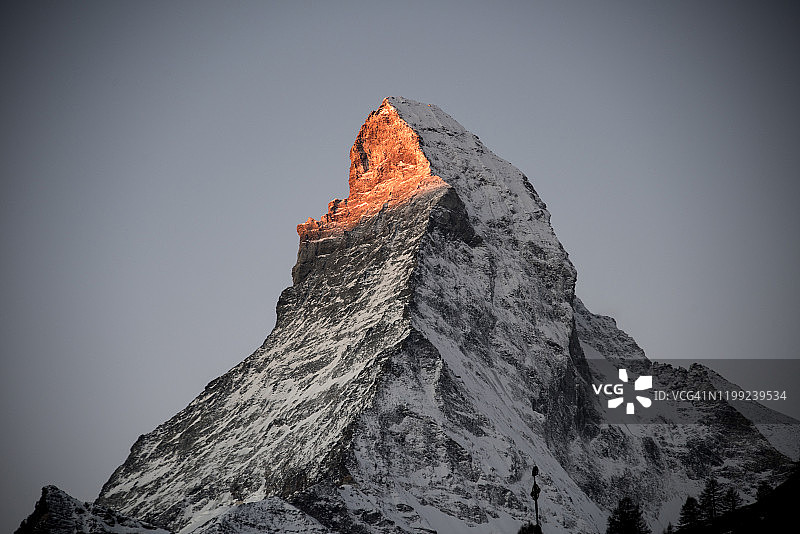 采尔马特山峰图片素材