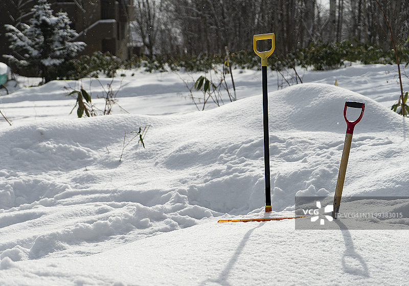 冬季在北海道二世古铲雪设备（2020年）图片素材