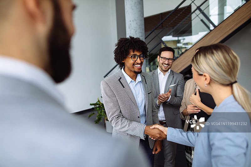 达成互惠互利的交易图片素材