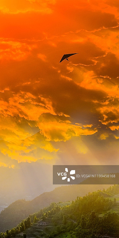 背景抽象朦胧的山脉彩色壁纸数字艺术渐变蜡笔戏剧性的背景图片素材