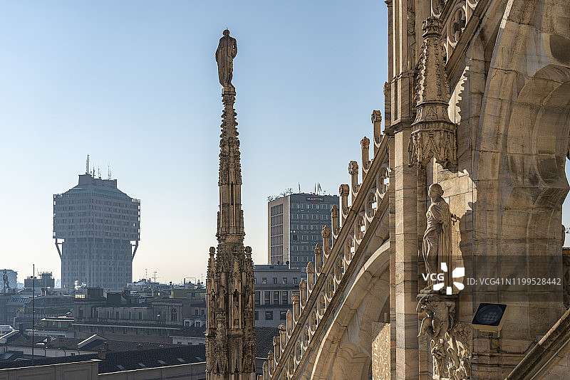 意大利米兰主教座堂的雕塑图片素材