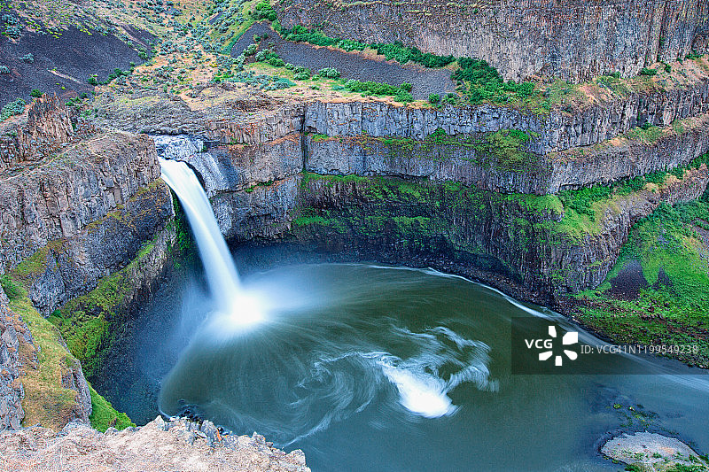 帕卢斯瀑布图片素材