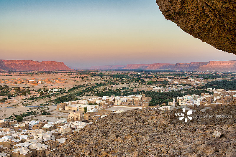 哈德拉毛谷希巴姆镇日落图片素材