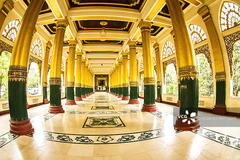 佛塔与寺庙中的佛像图片素材