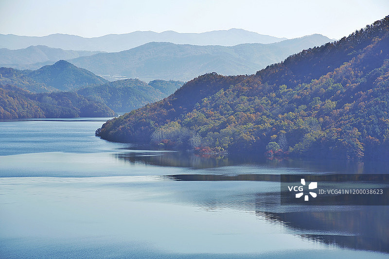 韩国济南市永潭湖水雾景观图片素材