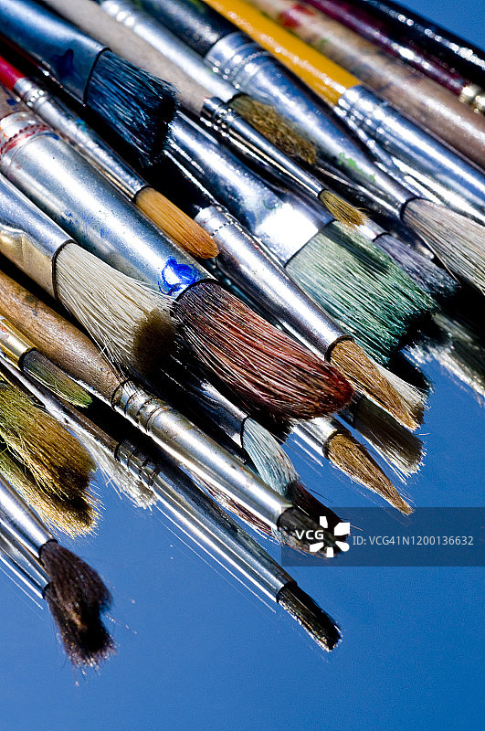 各种美术画笔图片素材