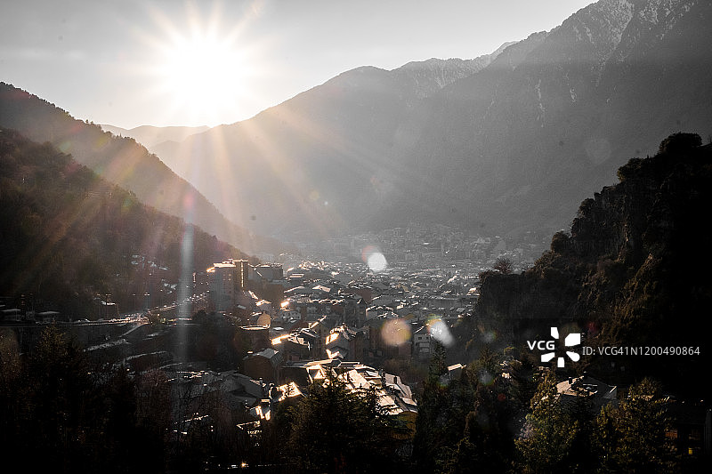 安道尔城日落美景图片素材