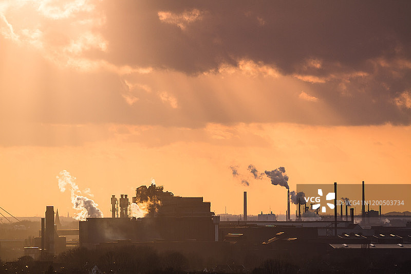 工业区的壮丽日落图片素材