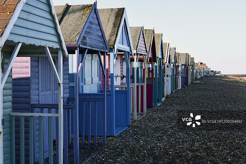 肯特赫恩湾泰晤士河口的海滩小屋图片素材
