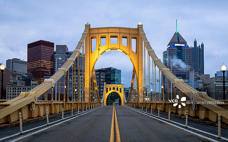 罗伯托·克莱门特大桥，阿勒格尼河，匹兹堡，宾夕法尼亚州，美国图片素材