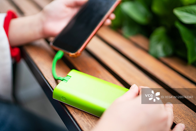 科技设备充电共享图片素材