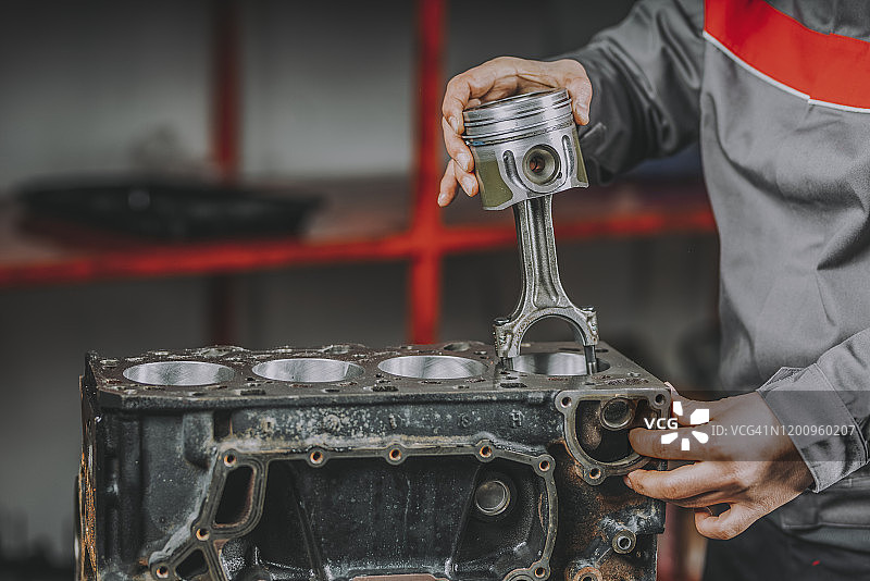 汽车发动机维修图片素材