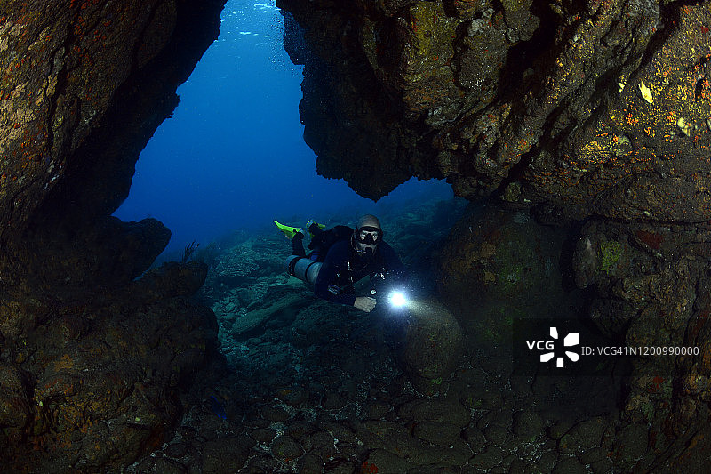 侧挂潜水员图片素材