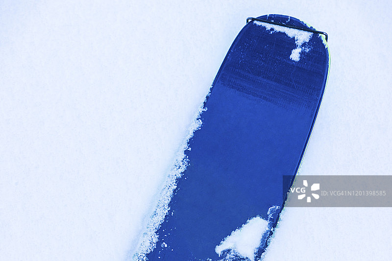 带有攀岩皮的滑雪板特写图片素材