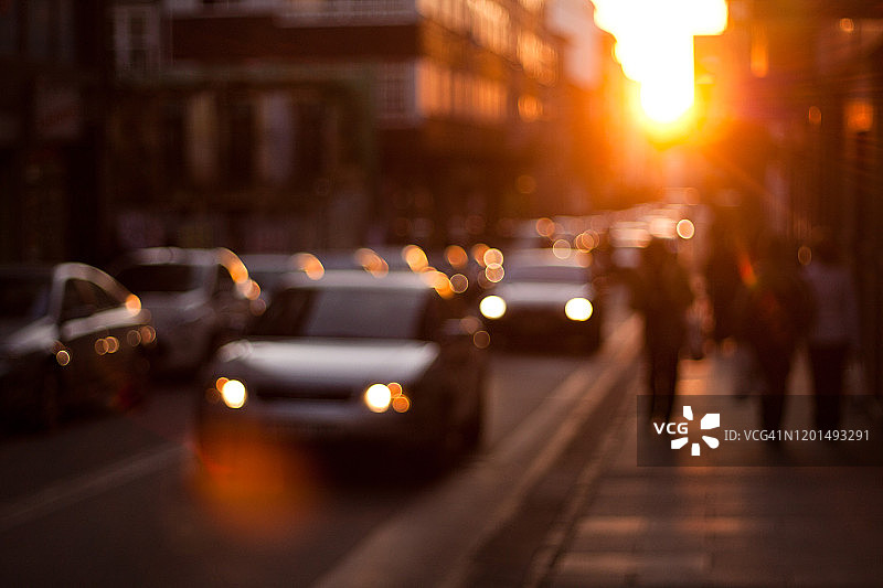城市日落时分的阳光（焦外虚化）图片素材