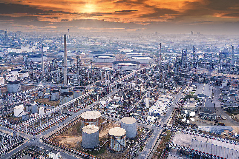 炼油厂鸟瞰图图片素材