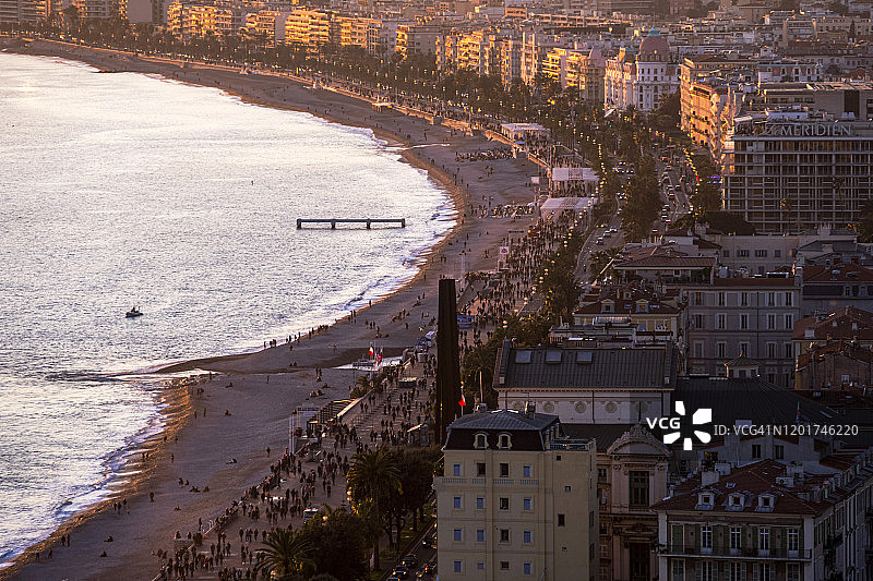 英国人漫步大道图片素材