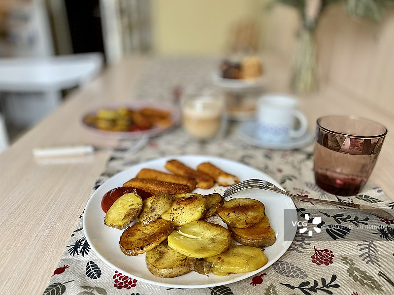 炸薯条和炸鱼条图片素材