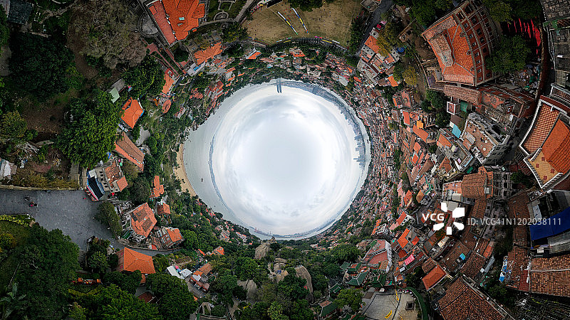 从海上看中国厦门的小星球图片素材