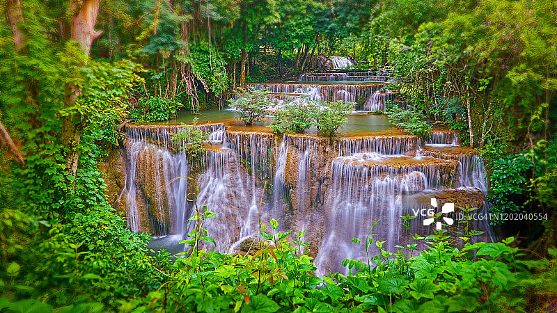 壮观的瀑布图片素材