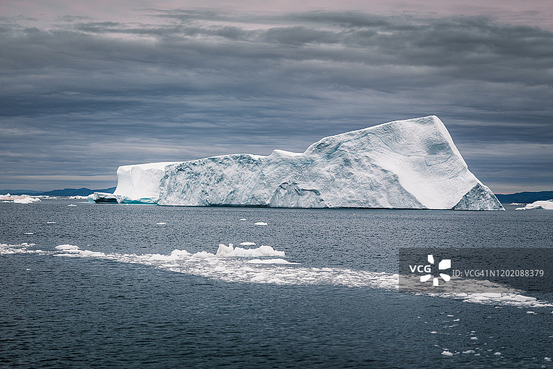 格陵兰岛迪斯科湾的北极冰山图片素材