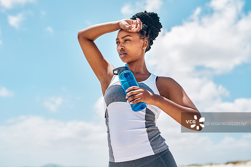 锻炼出身汗了图片素材