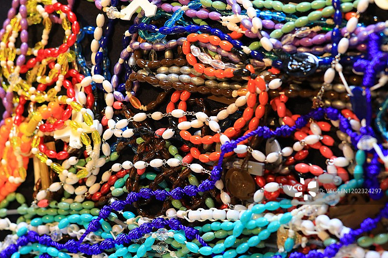 彩色念珠全画幅图片素材