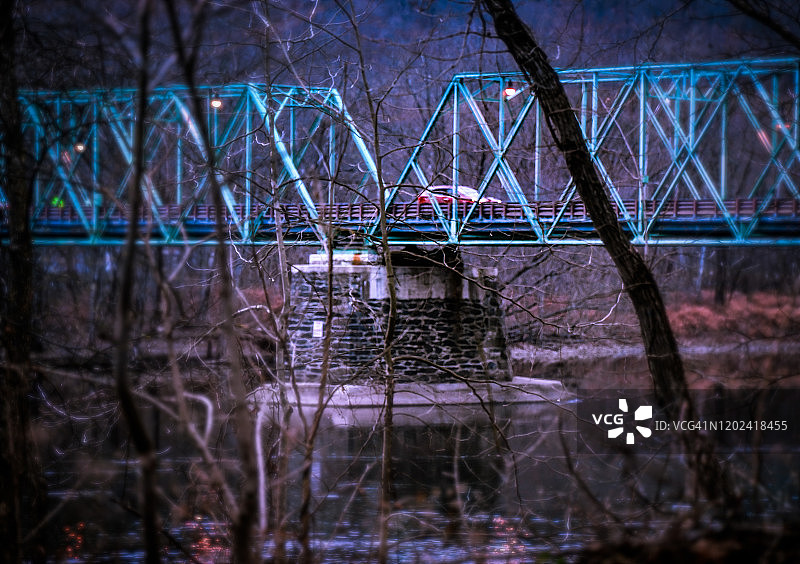 黄昏时的里弗顿贝尔维德雷桥图片素材