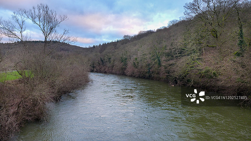 怀伊河，位于辛蒙兹亚特附近，特林特恩，威尔士图片素材