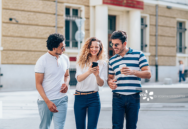 一群快乐的朋友图片素材