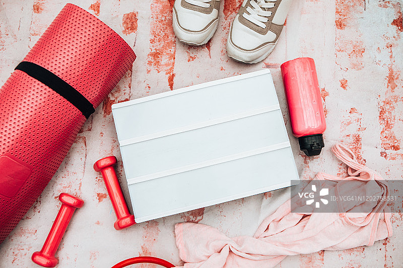 带空白模板的运动健身器材图片素材