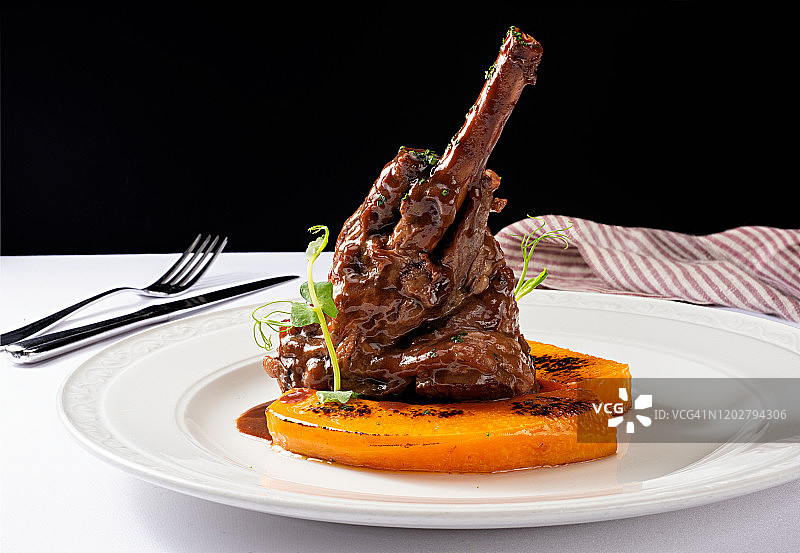 烤南瓜红烧小牛肉图片素材