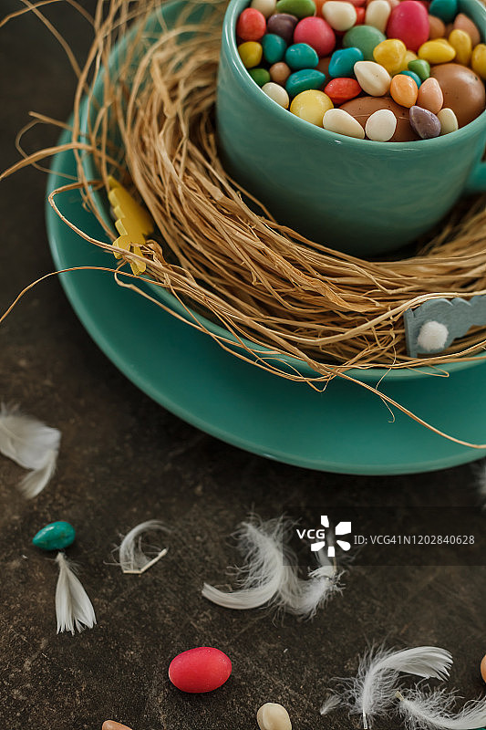 简易复活节餐桌装饰图片素材