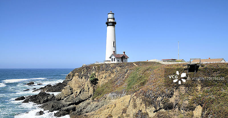 圣克鲁斯附近鸽子角灯塔的景色，加利福尼亚州图片素材