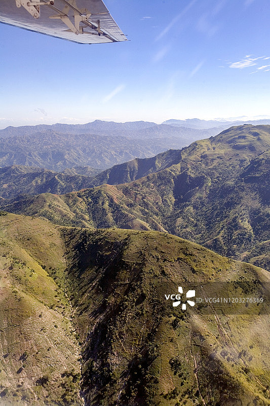 海地中部山脉航拍图片素材