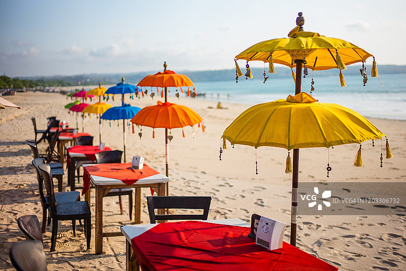 金巴兰海滩的日落图片素材