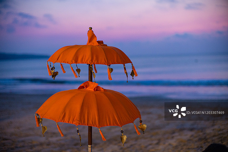 金巴兰海滩的日落图片素材