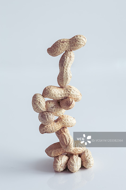 花生塔-平衡技巧图片素材